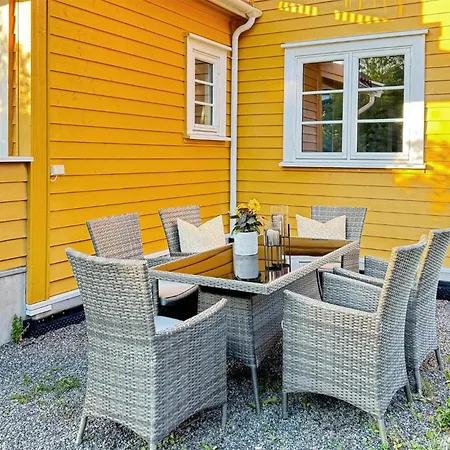 Holiday home Gorgeous In With Kitchen *